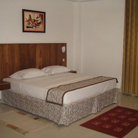Rosalie'S Suites Λομέ Εξωτερικό φωτογραφία