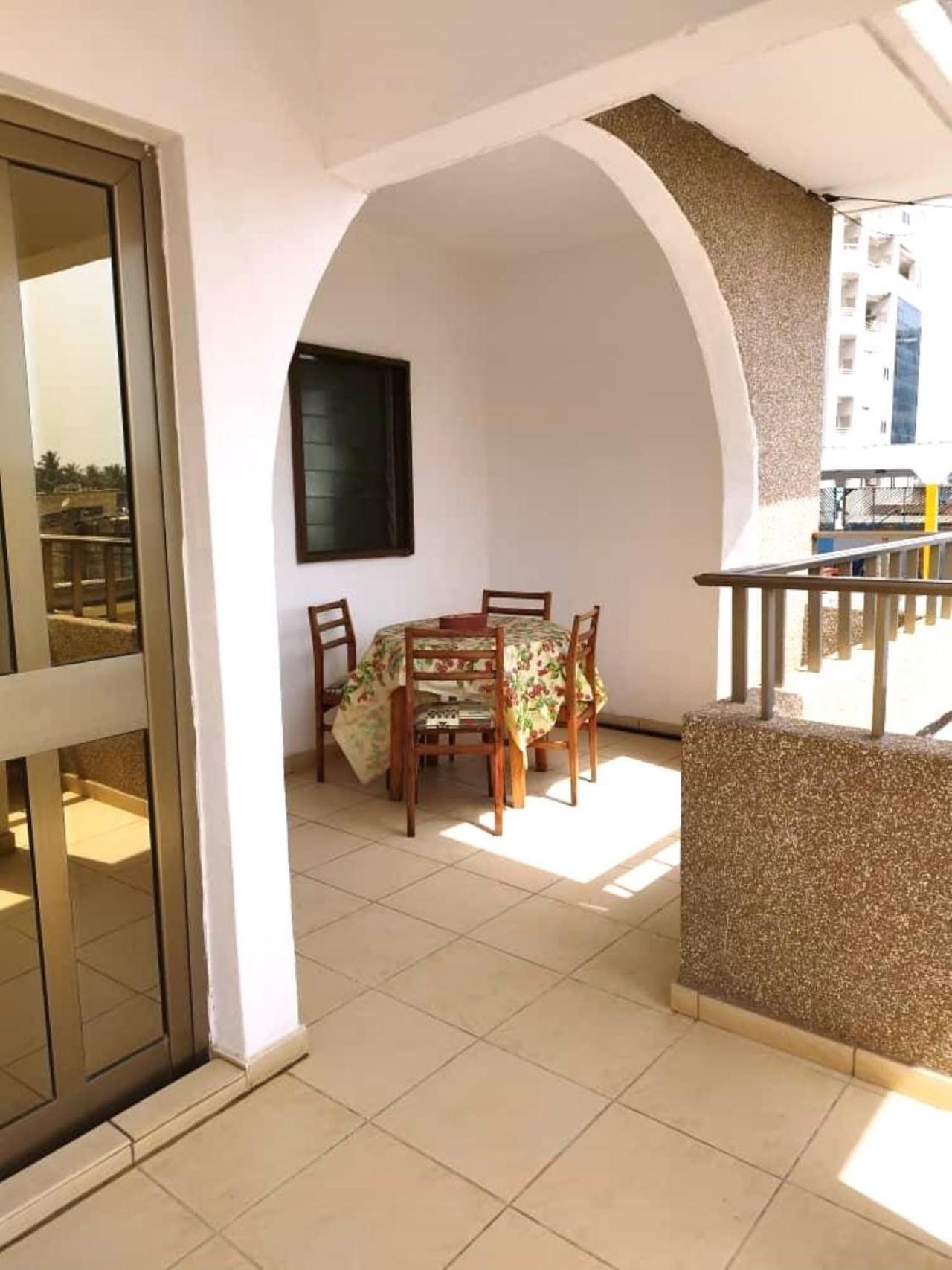 Rosalie'S Suites Λομέ Εξωτερικό φωτογραφία