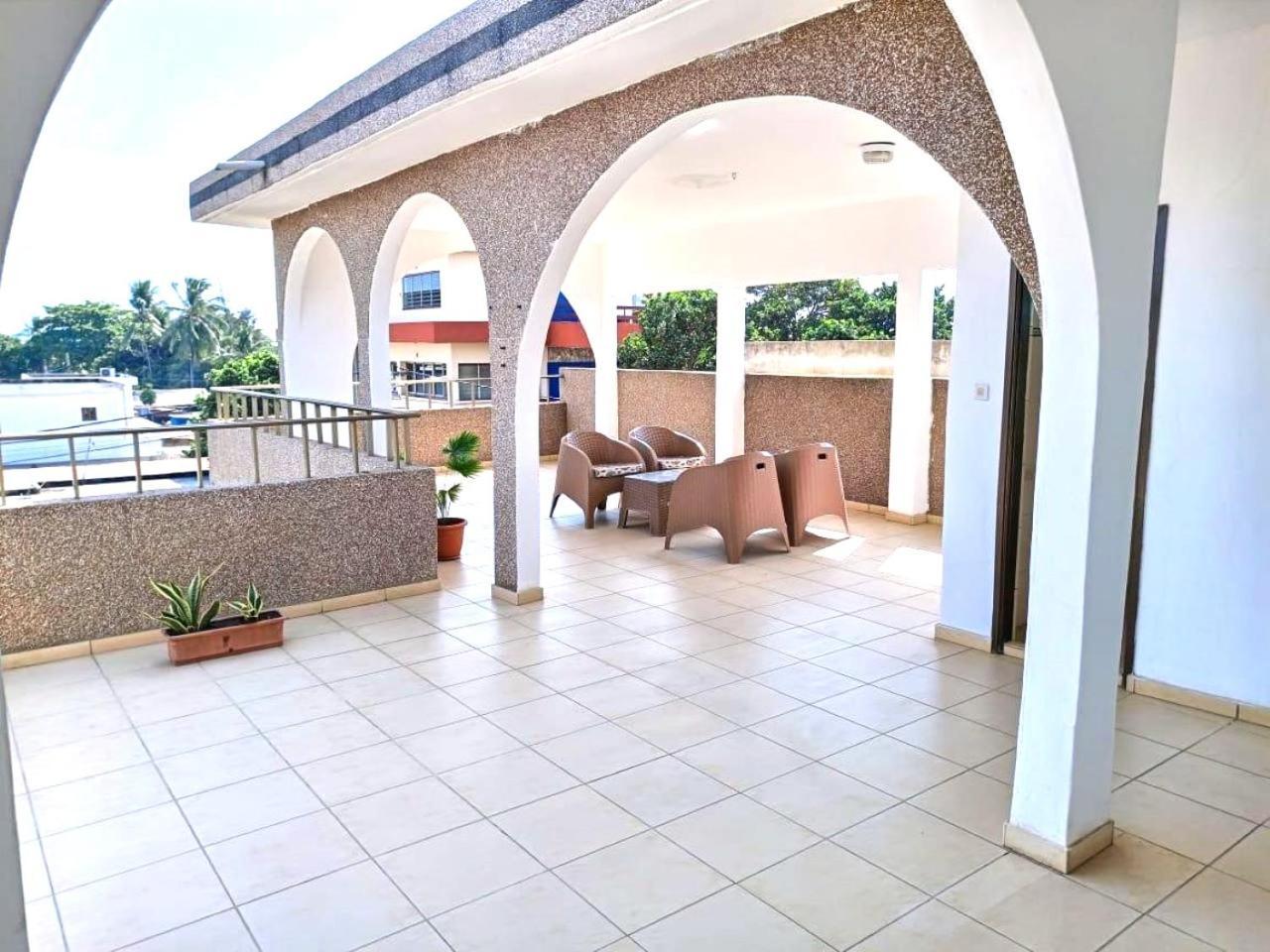 Rosalie'S Suites Λομέ Εξωτερικό φωτογραφία