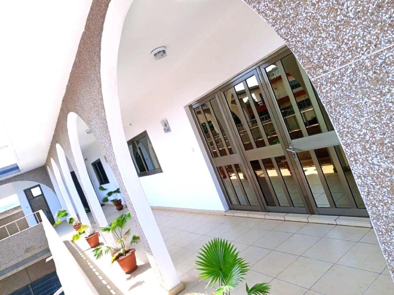 Rosalie'S Suites Λομέ Εξωτερικό φωτογραφία