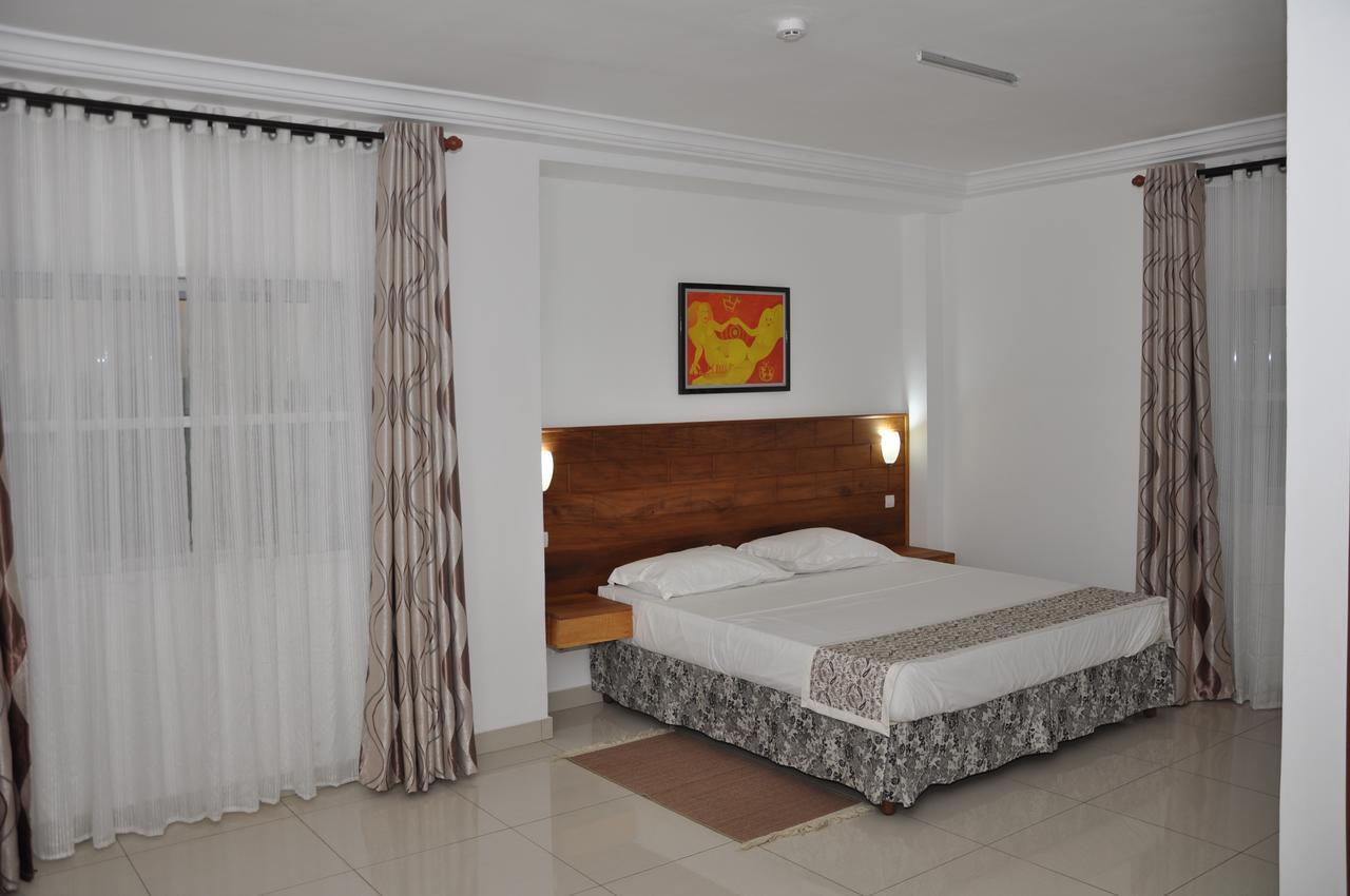 Rosalie'S Suites Λομέ Εξωτερικό φωτογραφία